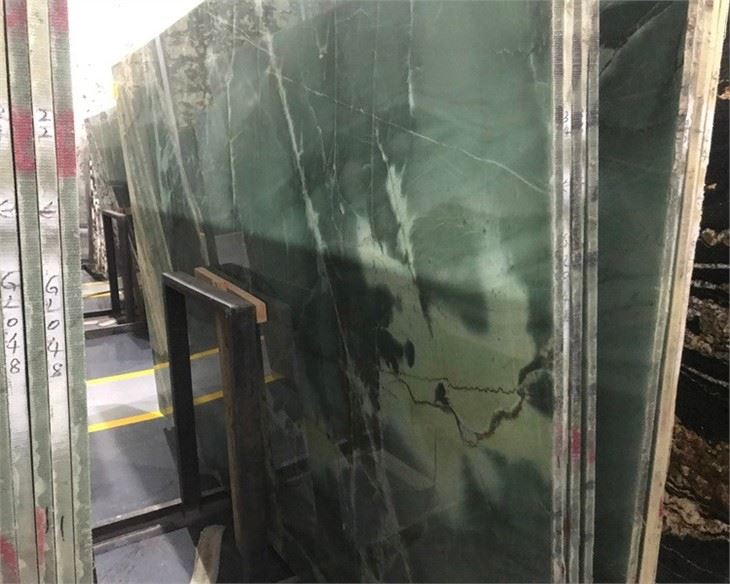 Cristallo Verde Quartzite Slabs